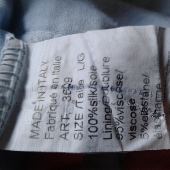 Blue Silk Keyhole top - Picture 6 of 7